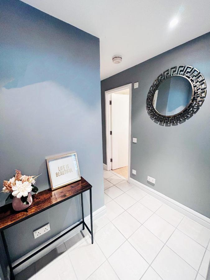 Amazing Flat Near South Kensington - 2 To 3 Bedrooms Лондон Екстериор снимка
