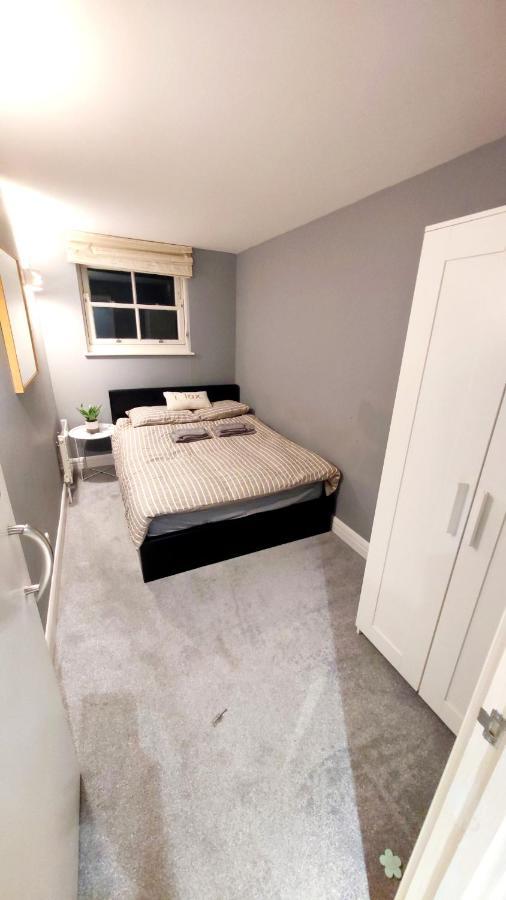 Amazing Flat Near South Kensington - 2 To 3 Bedrooms Лондон Екстериор снимка